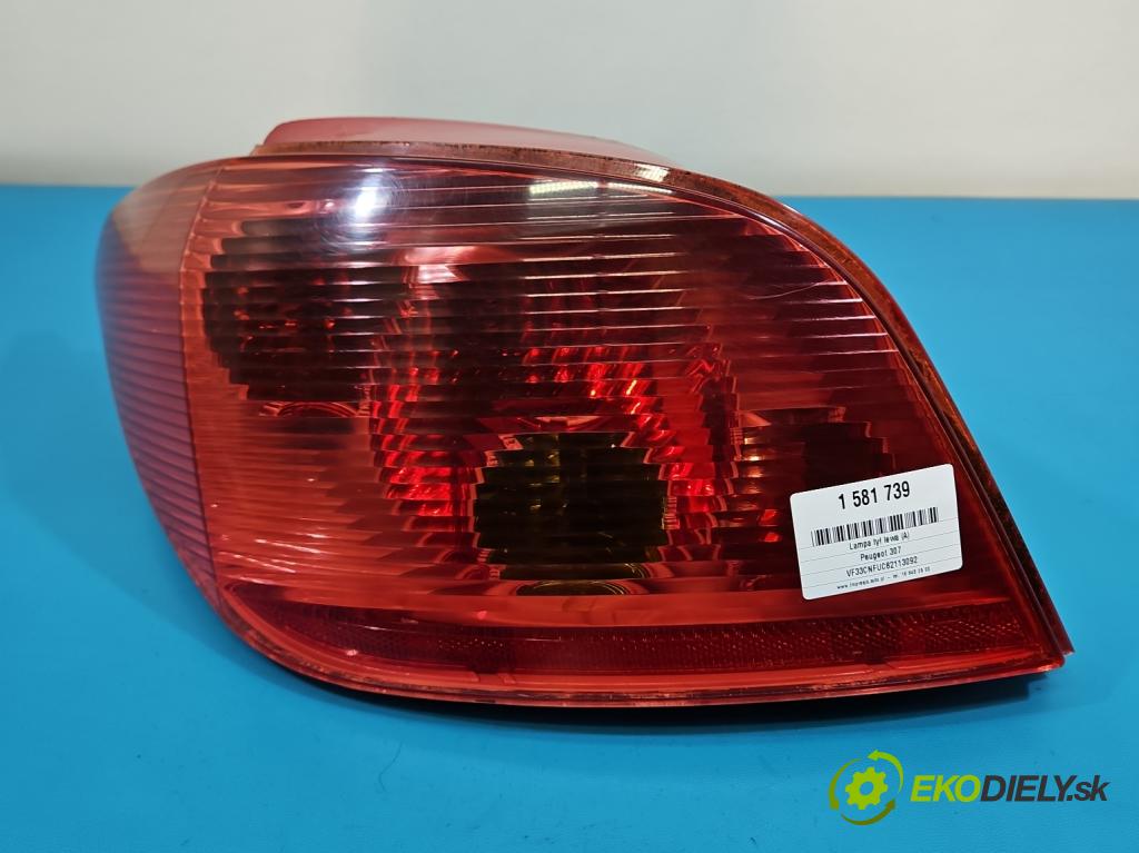 Peugeot 307 1.6 16V 109 HP manual 80 kW 1587 cm3 5- svetlo / reflektor zadné ľavé  (Kľučka dverí ostatné)