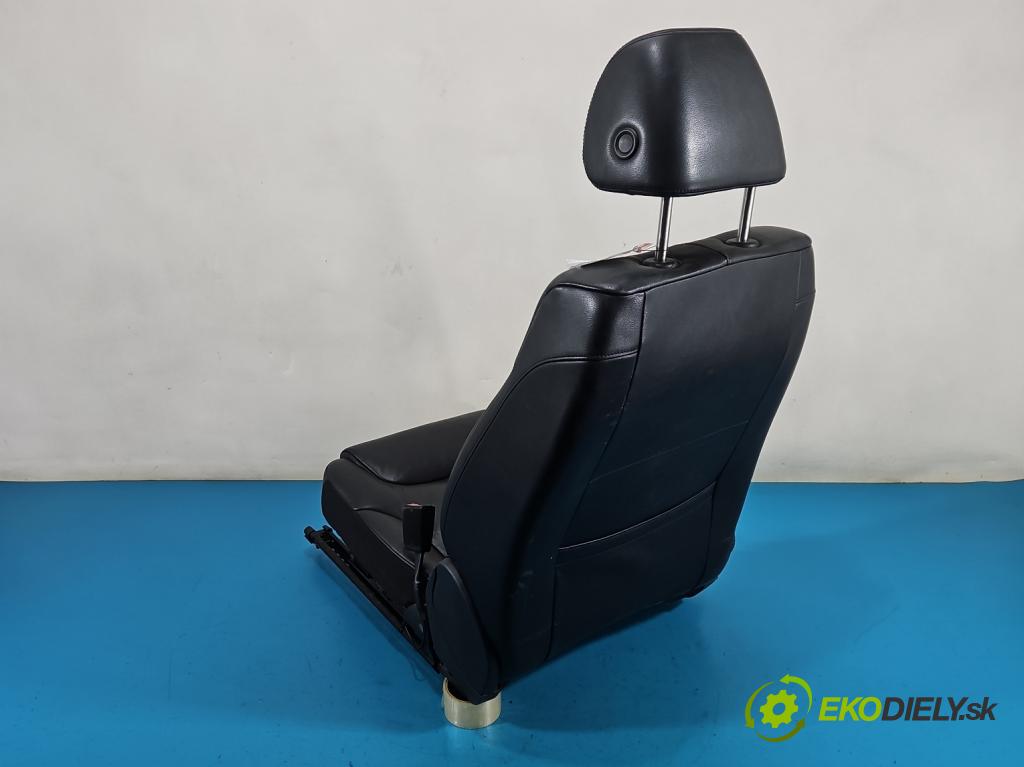 Vw Passat B6 2005-2010 2.0 tdi 136 HP manual 100 kW 1968 cm3 5- Sedačka pravý  (Sedadlo)