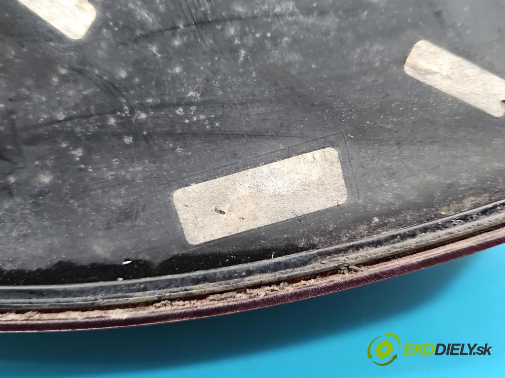 Ford Focus Mk3 2010-2018 1.6 16v IQDB: 105 hp manual 77 kW 1596 cm3 5- světlo zadní pravé  (Klika dveří ostatní)