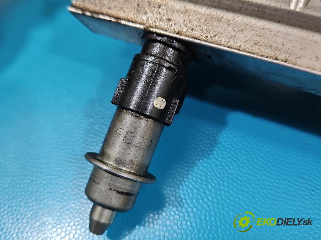 Honda CR-V I 1995-2001 2.0 16V 147 HP manual 108 kW 1973 cm3 5- vstrek  (Vstrekovač paliva)