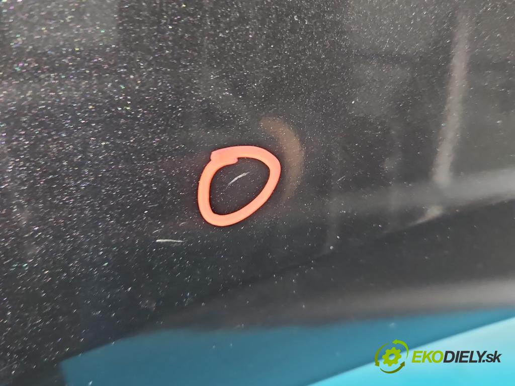 Renault Fluence 1.6 16V 110 HP manual 81 kW 1598 cm3 4- blatník predné ľavý  (Blatník predný ľavý)