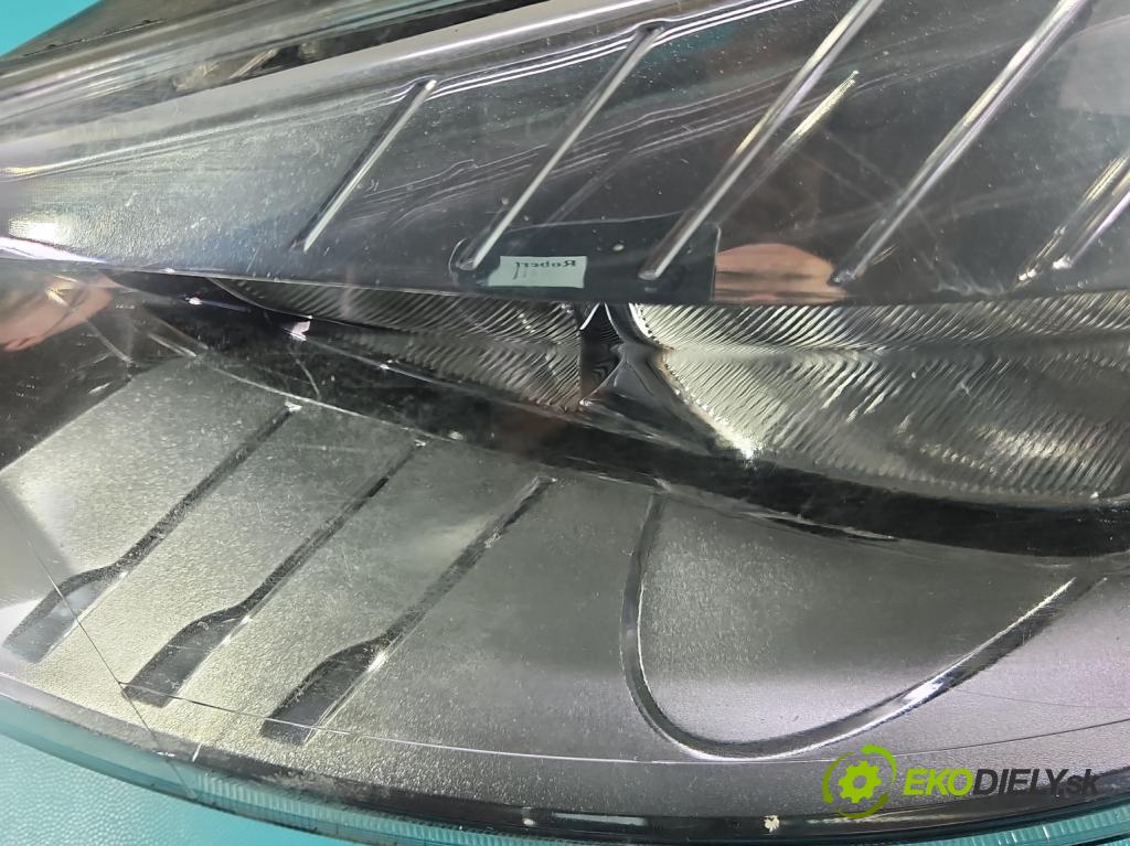 Renault Fluence 1.6 16V 110 HP manual 81 kW 1598 cm3 4- Reflektor: ľavý 260600078R (Kľučka dverí ostatné)