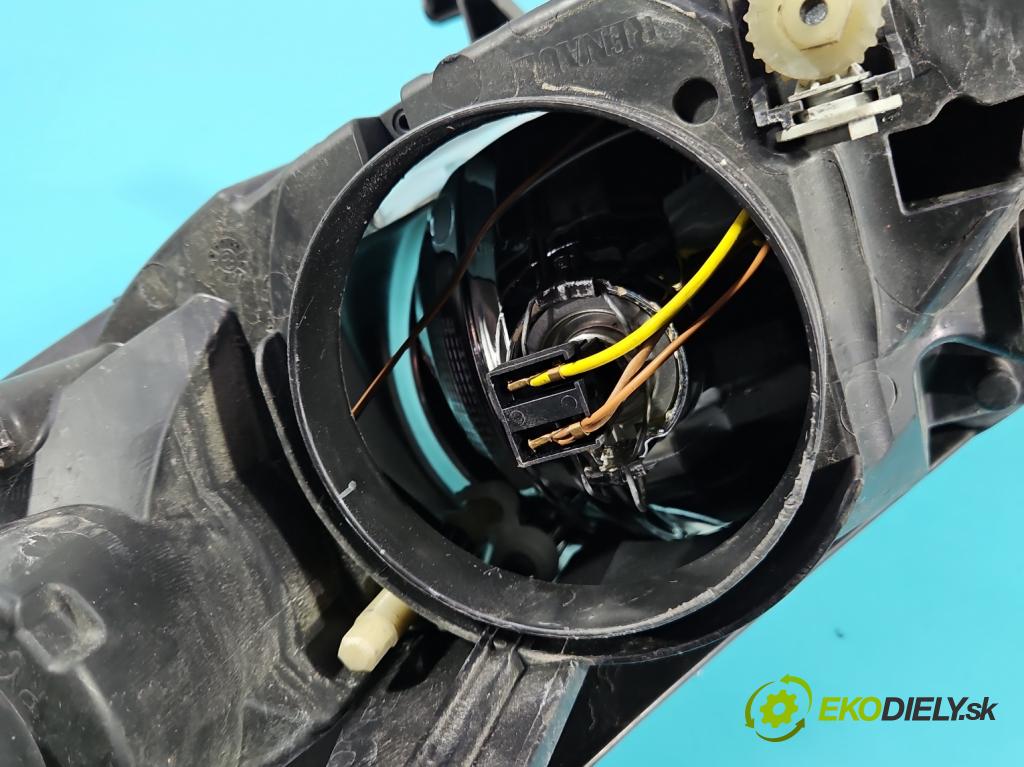 Renault Fluence 1.6 16V 110 HP manual 81 kW 1598 cm3 4- Reflektor: pravý 260100076R (Svetlo predné pravé)