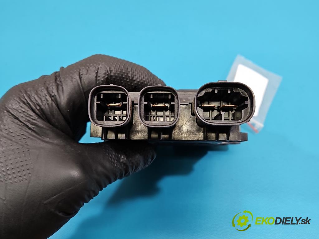 Renault Fluence 1.6 16V 110 HP manual 81 kW 1598 cm3 4- riadiaca jednotka ostatné 243800005R