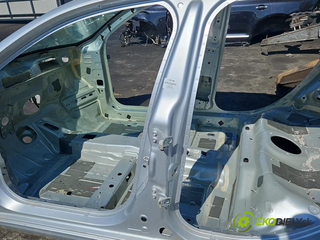 Fiat Tipo II 2015- 1.4 16V 95 HP manual 70 kW 1368 cm3 5- Práh: ľavý  (Karoséria ostatné)