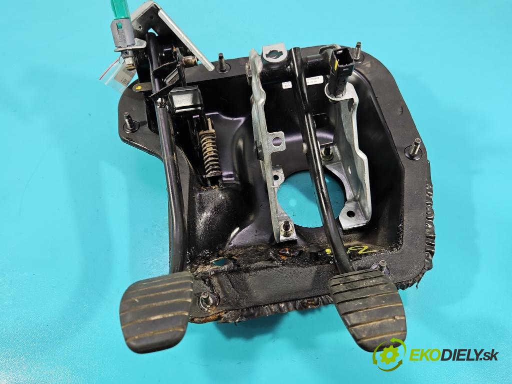 Renault Trafic II 2001-2014 1.9 dci 109 HP manual 80 kW 1870 cm3 5- pedále ostatné 91168608