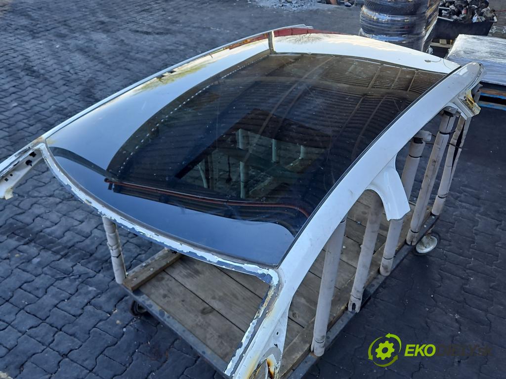 Citroen DS5 2011-2015 2.0 HDI 163 hp automatic 120 kW 1997 cm3 5- Strecha: 