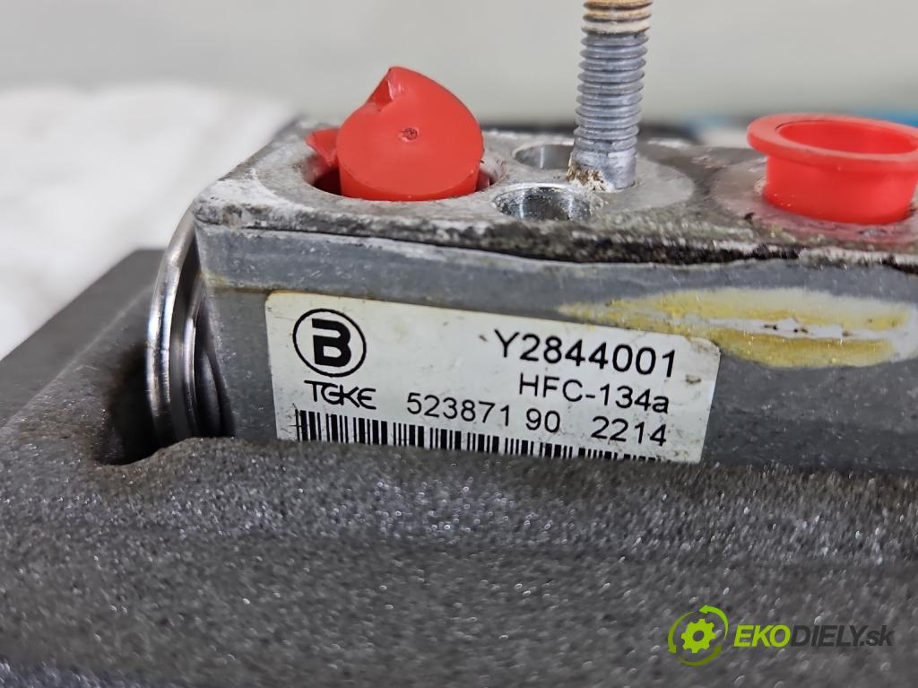 Citroen DS5 2011-2015 2.0 HDI 163 HP automatic 120 kW 1997 cm3 5- radiator 9801449380 (Radiátor kúrenia)