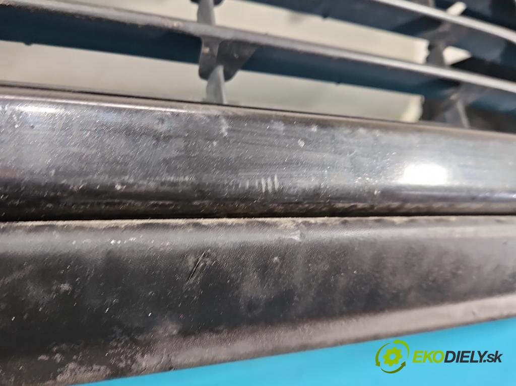 Renault Fluence 1.6 16V 110 HP manual 81 kW 1598 cm3 4- nárazník predné  (Kľučka dverí ostatné)