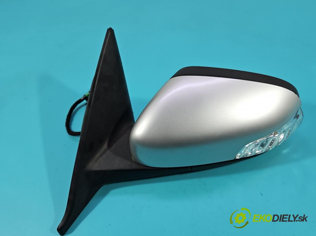 Volvo V50 2.0d 136hp manual 100 kW 1997 cm3 5- zpětné zrcátko levé  (Klika dveří ostatní)