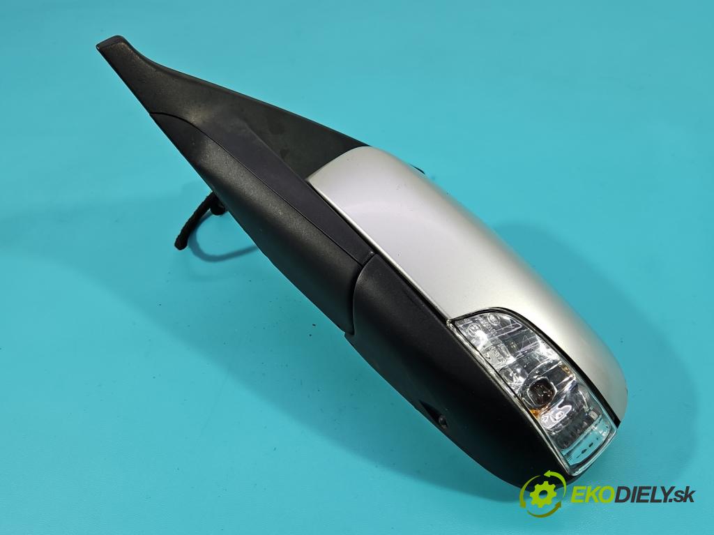 Volvo V50 2.0d 136hp manual 100 kW 1997 cm3 5- zpětné zrcátko levé  (Klika dveří ostatní)