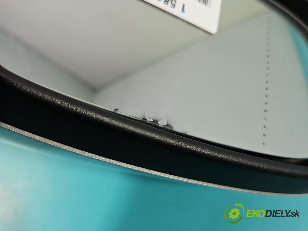 Volvo V50 2.0d 136hp manual 100 kW 1997 cm3 5- zpětné zrcátko levé  (Klika dveří ostatní)