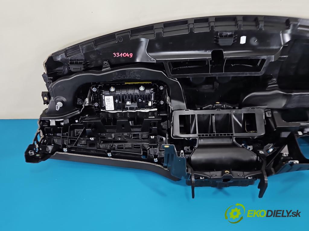 Skoda Octavia IV 2019- 2.0 tdi 116 HP manual 85 kW 1968 cm3 5- kokpit,pristrojová doska rozdeľovacia
