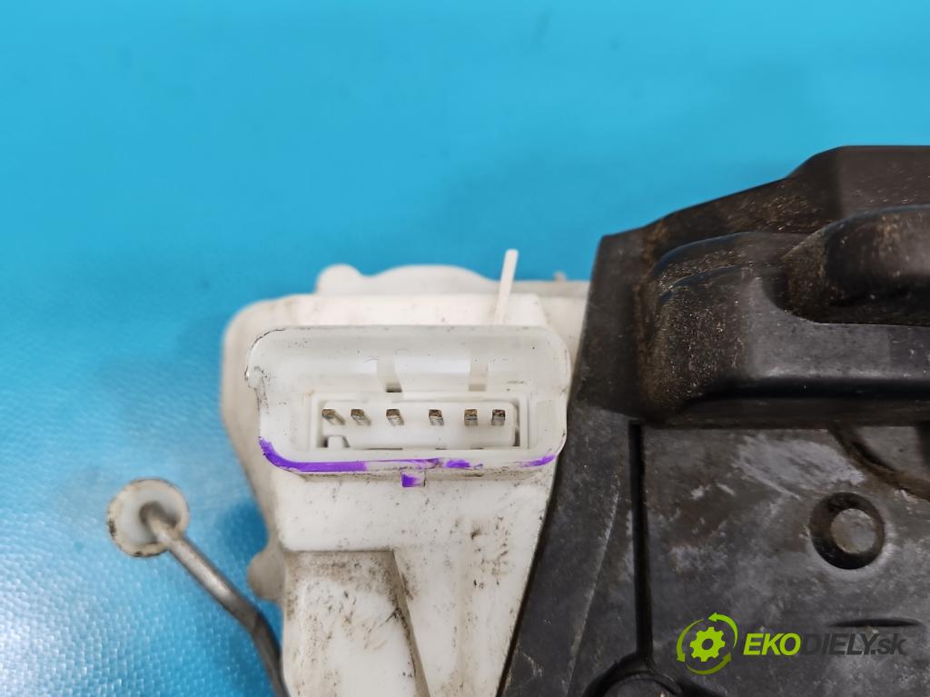 Peugeot 307 1.6 hdi 109 HP manual 80 kW 1560 cm3 5- zámok predné pravý