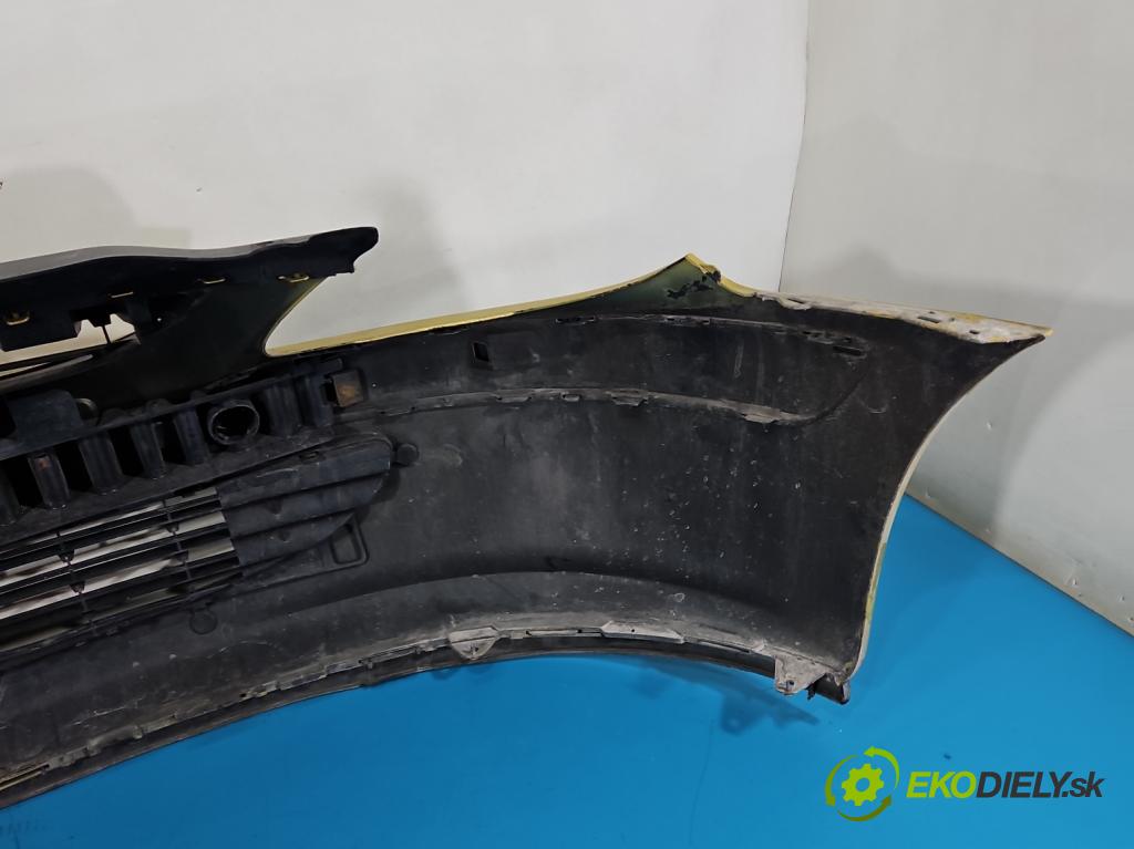 Peugeot 307 1.6 hdi 109 HP manual 80 kW 1560 cm3 5- nárazník predné  (Kľučka dverí ostatné)