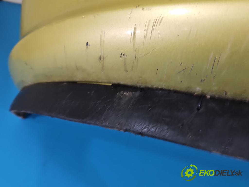 Peugeot 307 1.6 hdi 109 HP manual 80 kW 1560 cm3 5- nárazník predné  (Kľučka dverí ostatné)