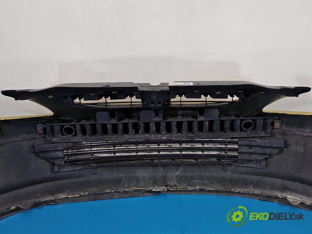 Peugeot 307 1.6 hdi 109 HP manual 80 kW 1560 cm3 5- nárazník predné  (Kľučka dverí ostatné)