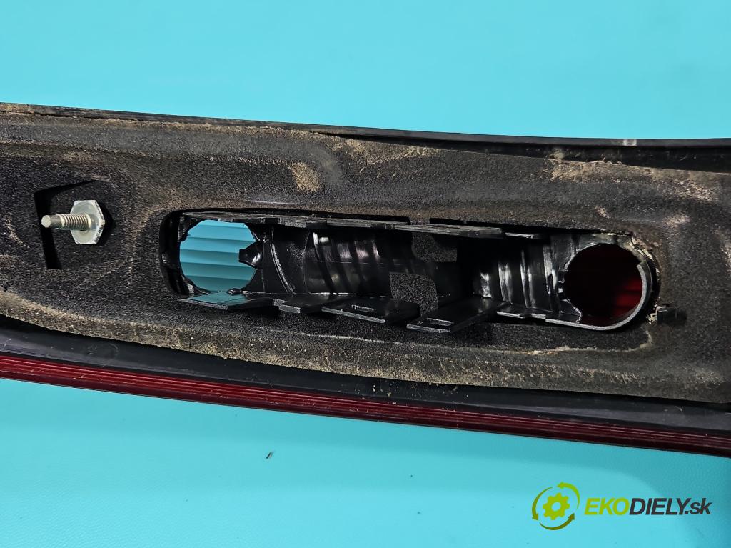 Volvo V50 2.0d 136hp manual 100 kW 1997 cm3 5- světlo zadní pravé  (Klika dveří ostatní)