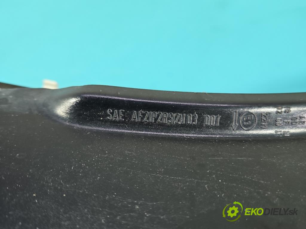 Volvo V50 2.0d 136hp manual 100 kW 1997 cm3 5- světlo zadní pravé  (Klika dveří ostatní)