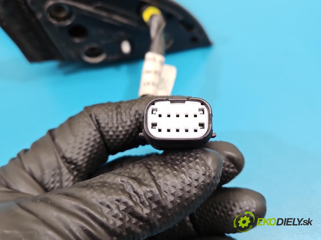 Kia Ceed II 2012-2018 1.6 crdi 128 HP manual 94 kW 1582 cm3 5- zrkadlo ľavé  (Kľučka dverí ostatné)