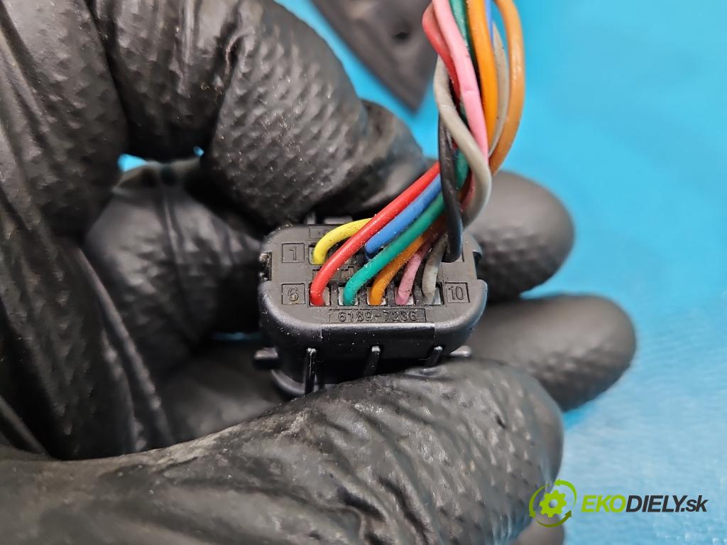 Kia Ceed II 2012-2018 1.6 crdi 128 HP manual 94 kW 1582 cm3 5- zrkadlo pravé  (Kľučka dverí ostatné)