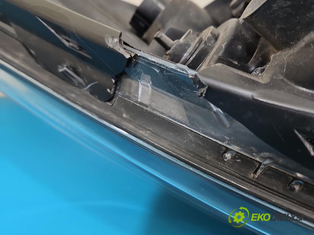 Kia Ceed II 2012-2018 1.6 crdi 128 HP manual 94 kW 1582 cm3 5- Reflektor: ľavý 92101-A2220 (Kľučka dverí ostatné)