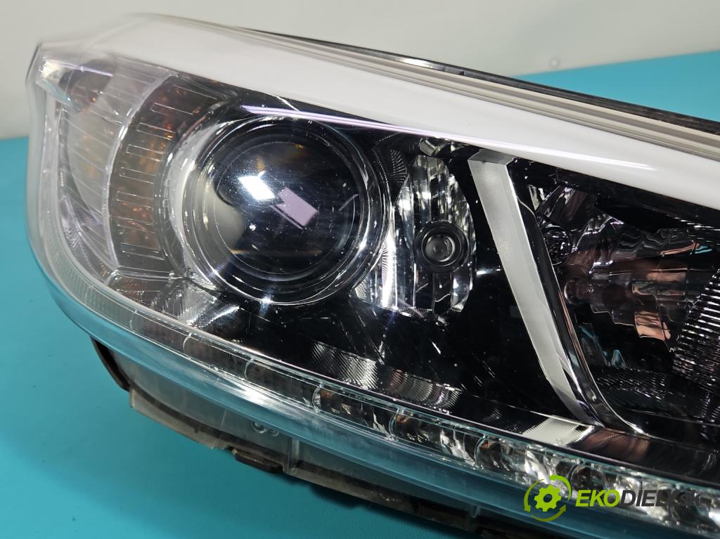 Kia Ceed II 2012-2018 1.6 crdi 128 HP manual 94 kW 1582 cm3 5- Reflektor: pravý 92102-A2220 (Svetlo predné pravé)