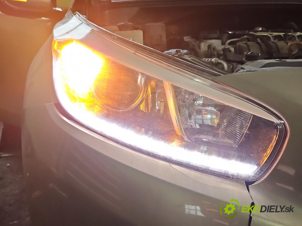 Kia Ceed II 2012-2018 1.6 crdi 128 HP manual 94 kW 1582 cm3 5- Reflektor: pravý 92102-A2220 (Svetlo predné pravé)