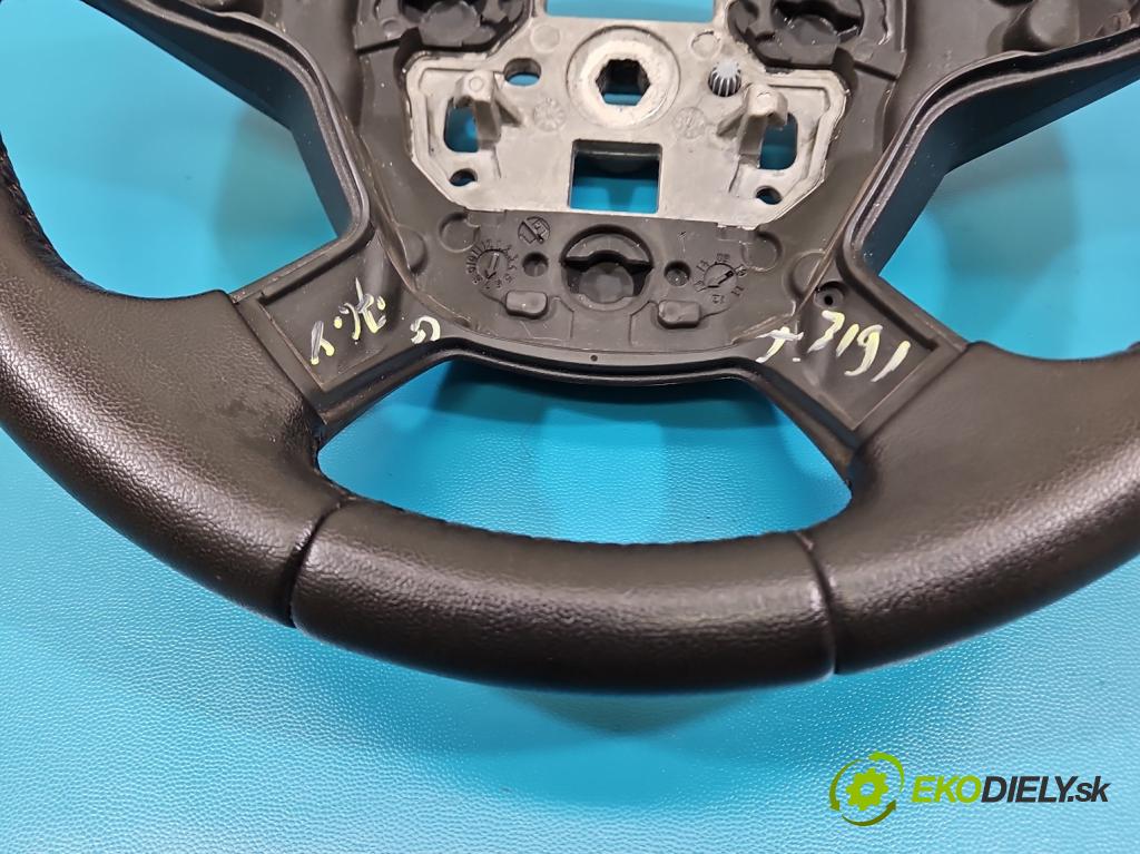 Ford Focus Mk3 2010-2018 1.6 16v IQDB: 105 hp manual 77 kW 1596 cm3 5- volant  (Volant)