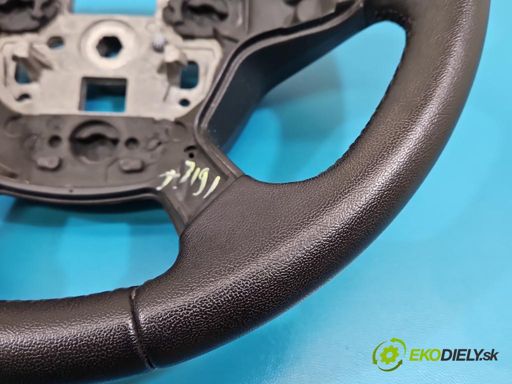 Ford Focus Mk3 2010-2018 1.6 16v IQDB: 105 hp manual 77 kW 1596 cm3 5- volant  (Volant)