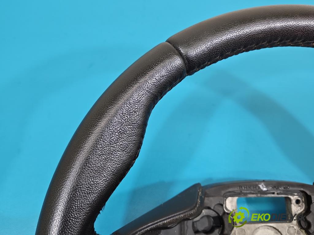 Ford Focus Mk3 2010-2018 1.6 16v IQDB: 105 hp manual 77 kW 1596 cm3 5- volant  (Volant)