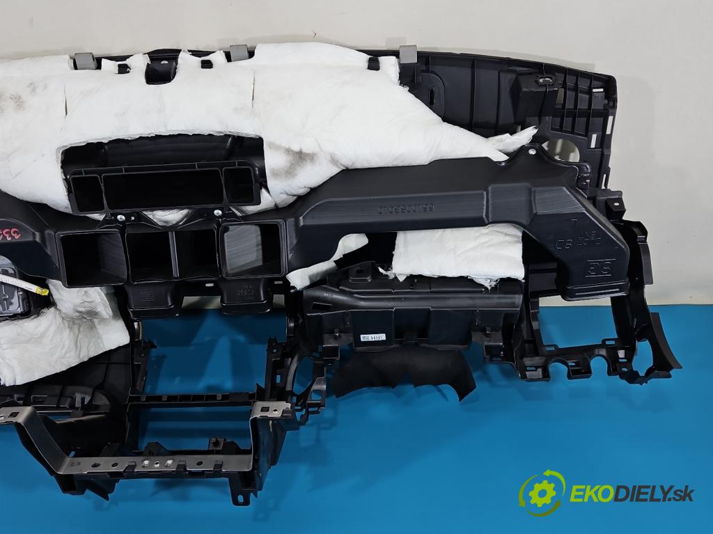 Subaru Forester IV SJ 2012-2018 2.0 BOXER 147 HP automatic 108 kW 1998 cm3 5- kokpit,pristrojová doska rozdeľovacia