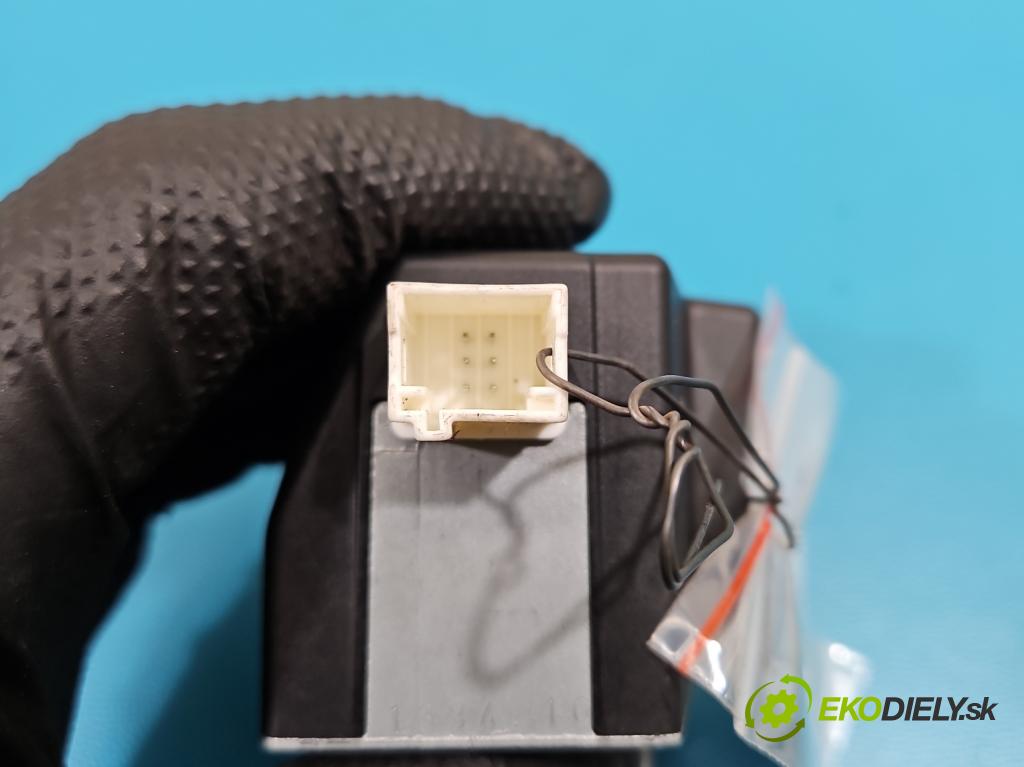 Citroen DS5 2011-2015 2.0 HDI 163 HP automatic 120 kW 1997 cm3 5- Blokáda: řízení: 9807502980 (Riadenie ostatné)