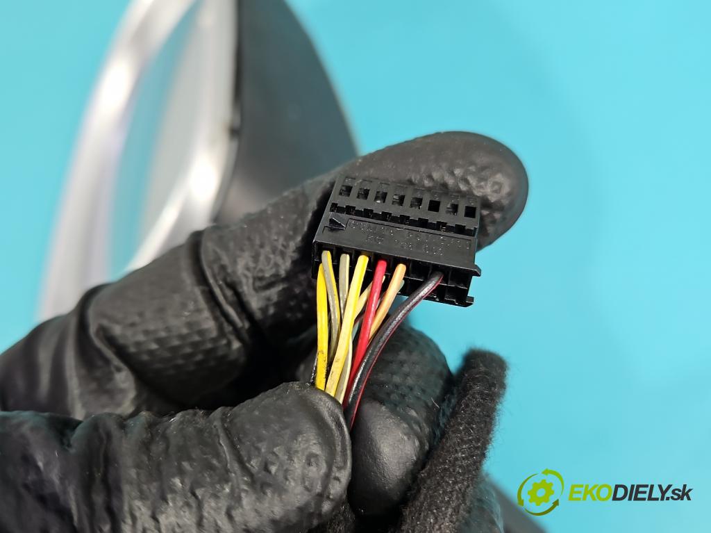 Vw Golf VI 2008-2013 1.6 tdi CAY 105 HP manual 77 kW 1598 cm3 5- zrkadlo pravé 1K1857502KK (Kľučka dverí ostatné)