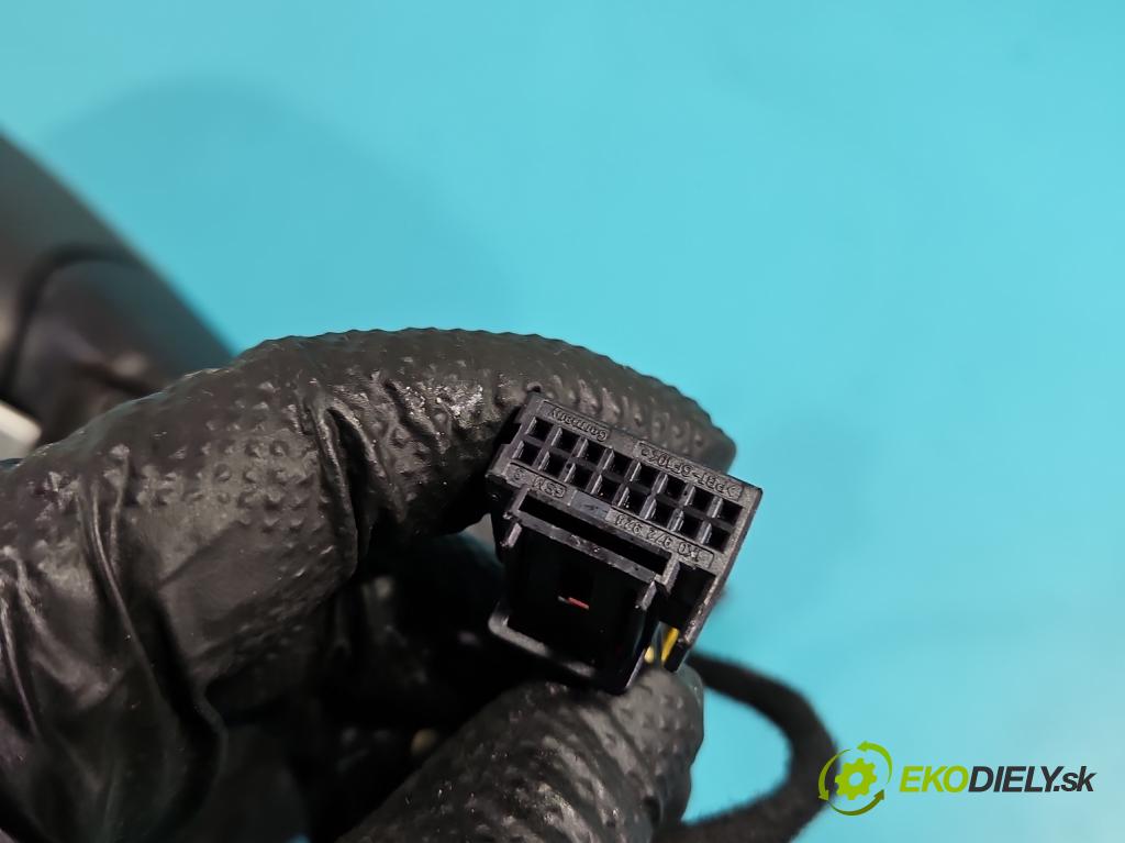 Vw Golf VI 2008-2013 1.6 tdi CAY 105 HP manual 77 kW 1598 cm3 5- zrkadlo pravé 1K1857502KK (Kľučka dverí ostatné)