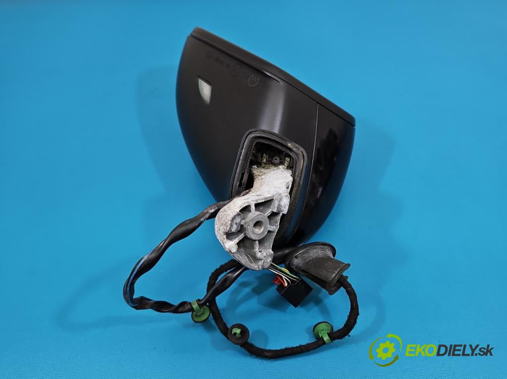 Vw Passat B8 2014 - 2.0 TDI 150 hp automatic 110 kW 1968 cm3 5- zpětné zrcátko levé  (Klika dveří ostatní)