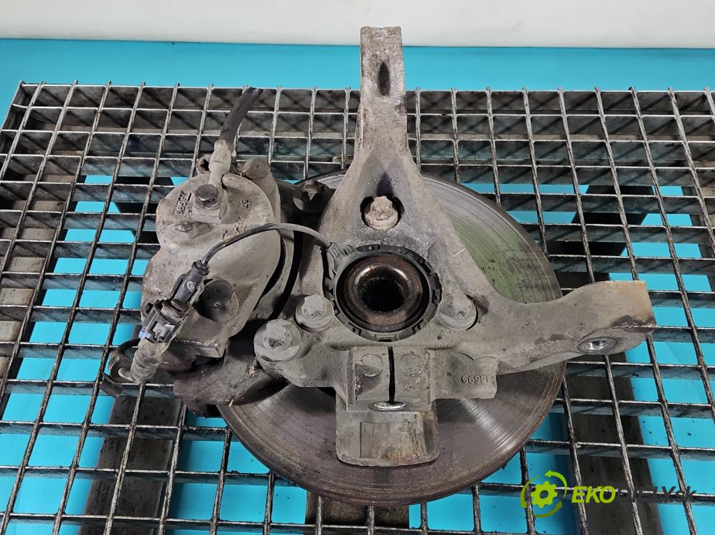 Opel Vectra C 2002-2008 2.0 dti 101 HP manual 74 kW 1995 cm3 5- náboj pravé  (Náboj kolesa)