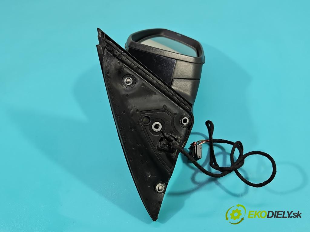 Skoda Octavia III 2013- 1.4 tsi 140 HP manual 103 kW 1395 cm3 5- zrkadlo pravé  (Kľučka dverí ostatné)