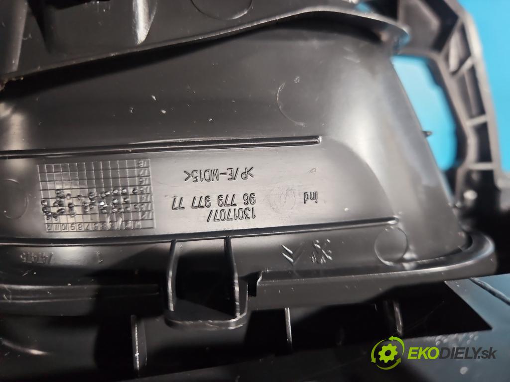Peugeot 308 II 2013-2021 1.6 hdi 120 HP manual 88 kW 1560 cm3 5- operadlo 96775883 (Lakťová opierka)