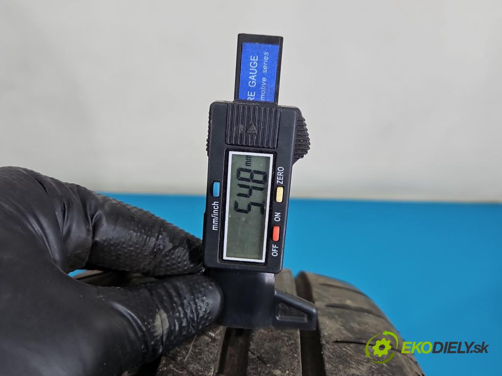 Vw Golf VI 2008-2013 1.6 tdi CAY 105 hp manual 77 kW 1598 cm3 5- pneumatiky: letní para