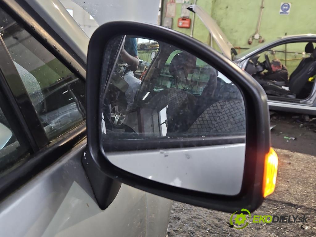 Renault Scenic III 2009-2016 1.5 dci 106 hp manual 78 kW 1461 cm3 5- zpětné zrcátko pravé  (Klika dveří ostatní)