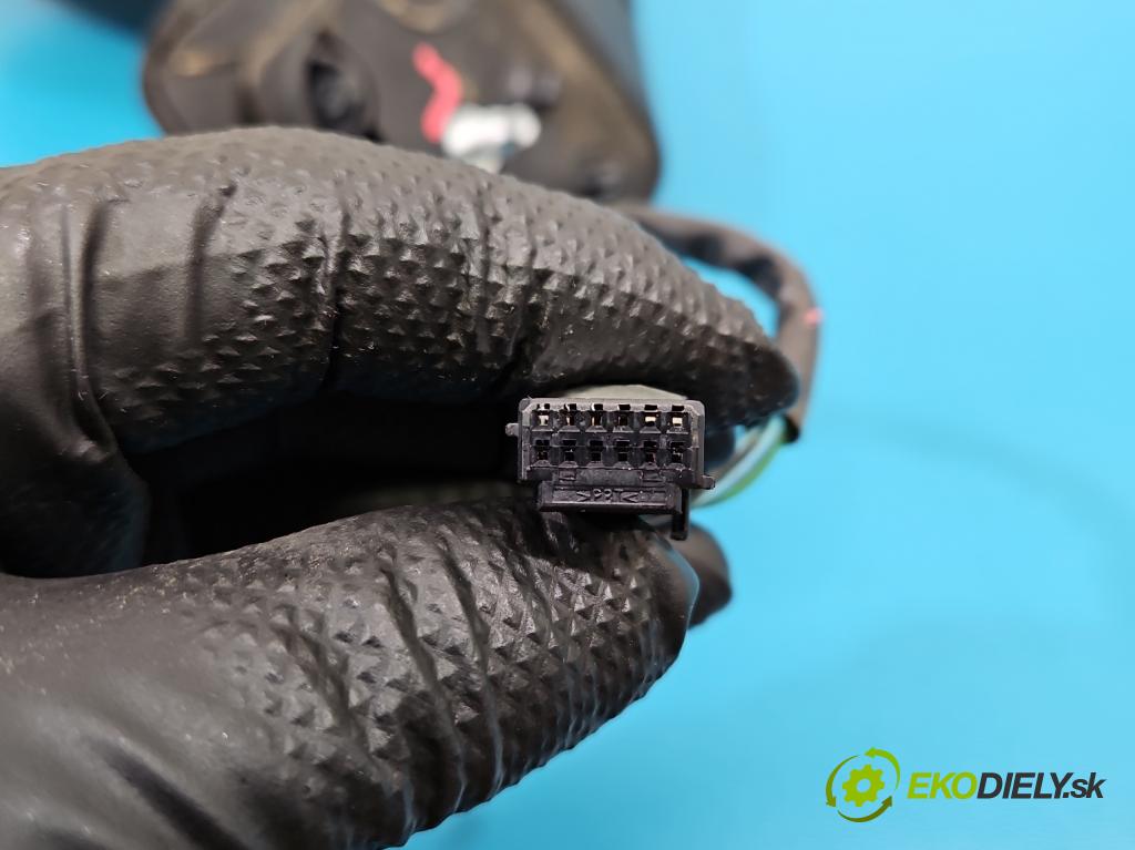 Renault Scenic III 2009-2016 1.5 dci 106 HP manual 78 kW 1461 cm3 5- zrkadlo ľavé  (Kľučka dverí ostatné)