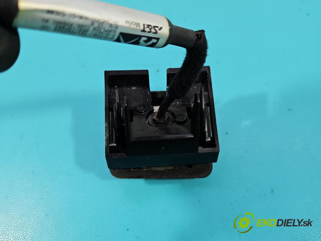 Peugeot 308 II 2013-2021 1.6 hdi 120 HP manual 88 kW 1560 cm3 5- Kamera cúvania 9812503980