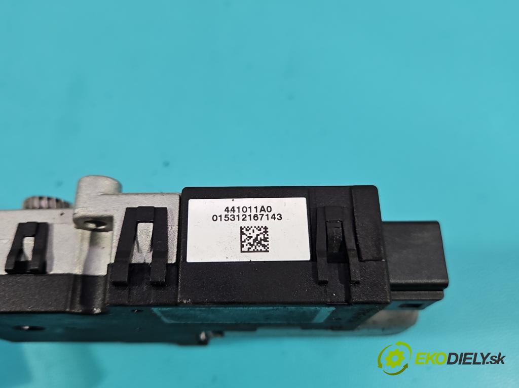 Peugeot 308 II 2013-2021 1.6 hdi 120 hp manual 88 kW 1560 cm3 5- motorek 441011A0