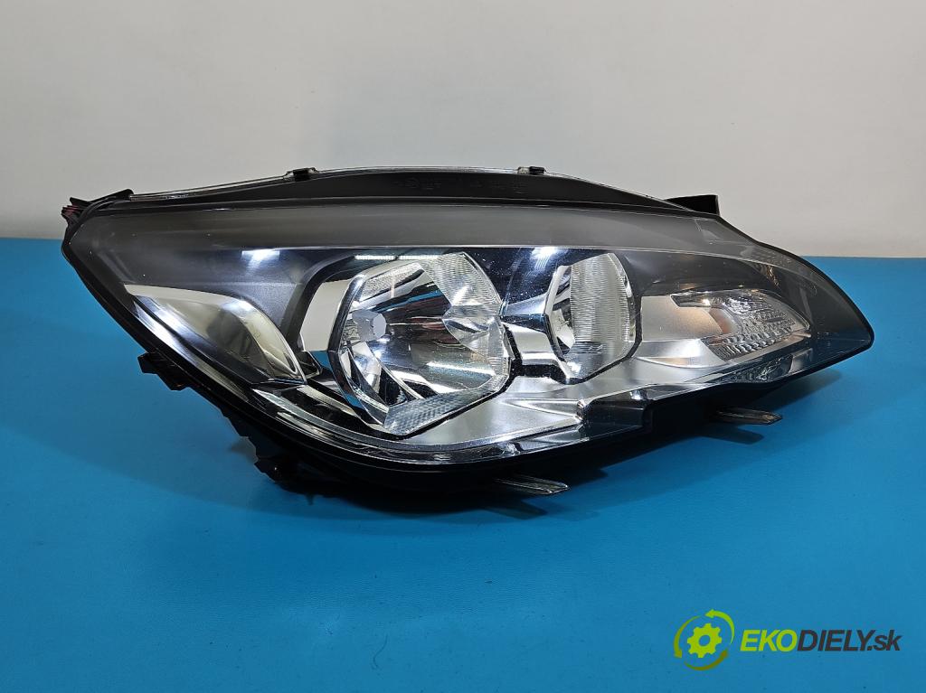 Peugeot 308 II 2013-2021 1.6 hdi 120 HP manual 88 kW 1560 cm3 5- Reflektor: pravý 9677522980 (Svetlo predné pravé)
