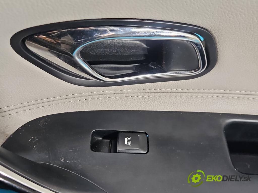 Kia Ceed II 2012-2018 1.6 crdi 128 HP manual 94 kW 1582 cm3 5- Čalounictví: dvere predné pravé 82360-A2000
