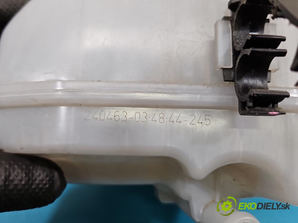 Skoda Octavia IV 2019- 2.0 tdi 116 HP manual 85 kW 1968 cm3 5- Nádrž: kompenzačné: 5WA121407F
