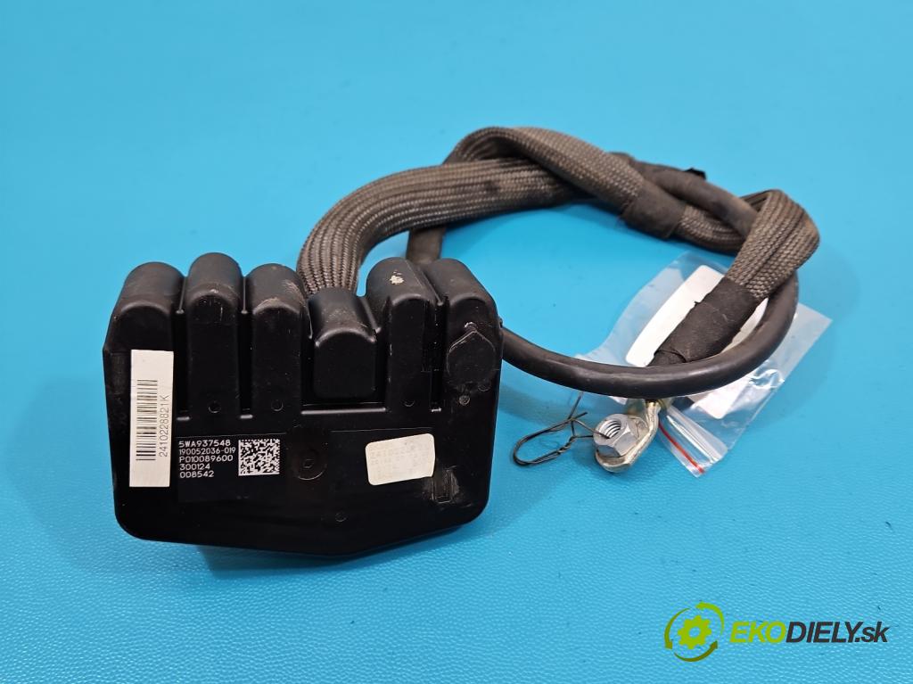 Skoda Octavia IV 2019- 2.0 tdi 116 HP manual 85 kW 1968 cm3 5- Zväzok: ostatné 5WA937548