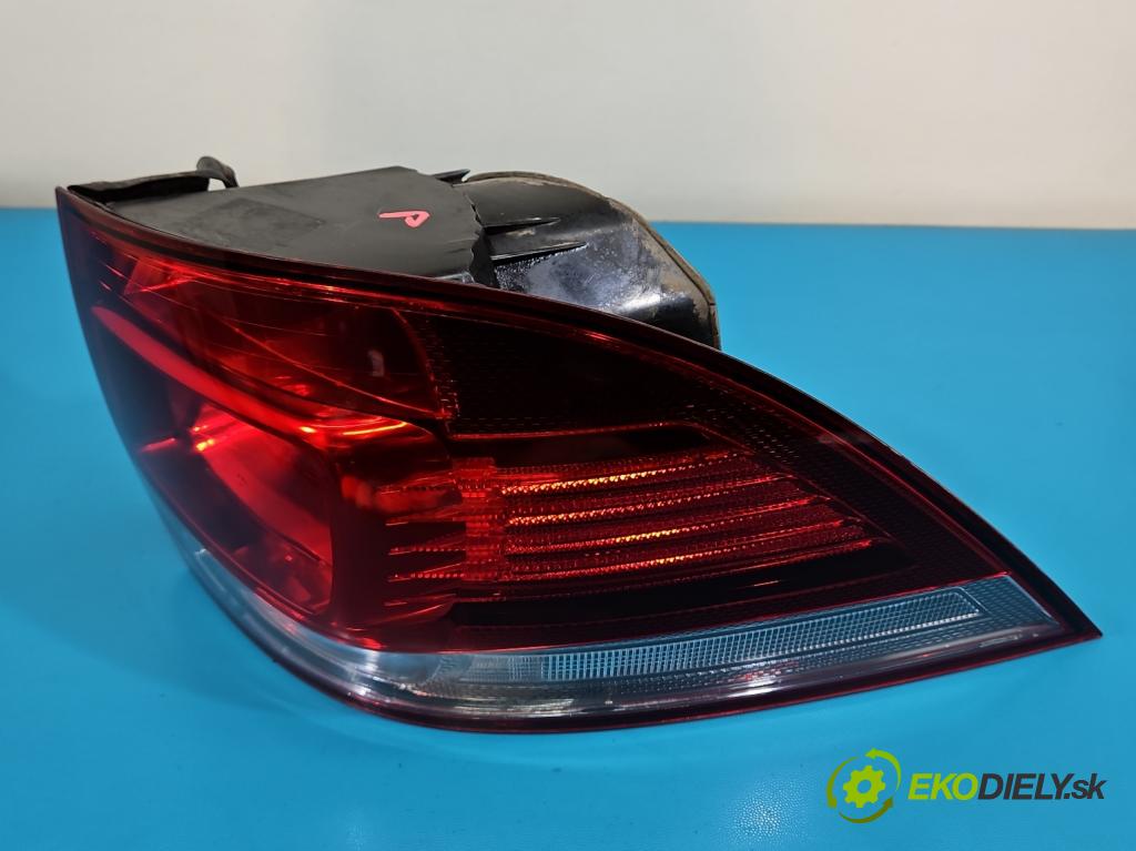 Vw Golf VI 2008-2013 1.6 tdi CAY 105 HP manual 77 kW 1598 cm3 5- svetlo / reflektor zadné pravé 1K9945096G (Kľučka dverí ostatné)