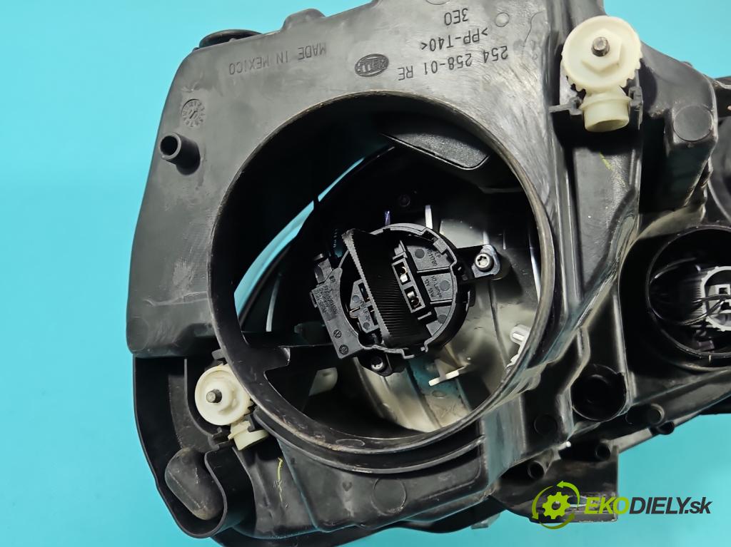 Vw Golf VI 2008-2013 1.6 tdi CAY 105 HP manual 77 kW 1598 cm3 5- Reflektor: pravý  (Svetlo predné pravé)